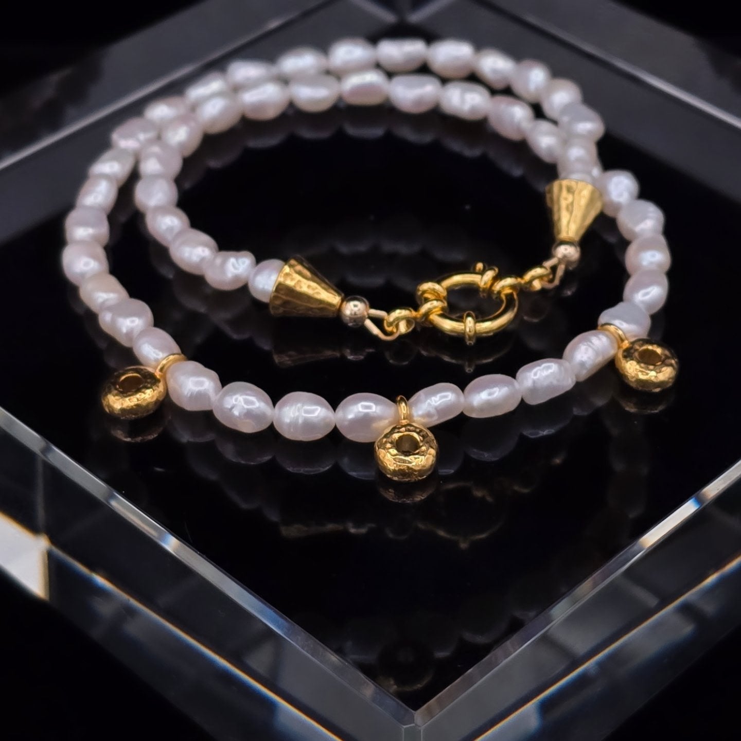 THE NAIA NECKLACE